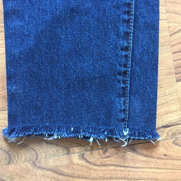 Abercrombie & Fitch High-Waisted Skinny Jeans (28) - Picture 2 of 3